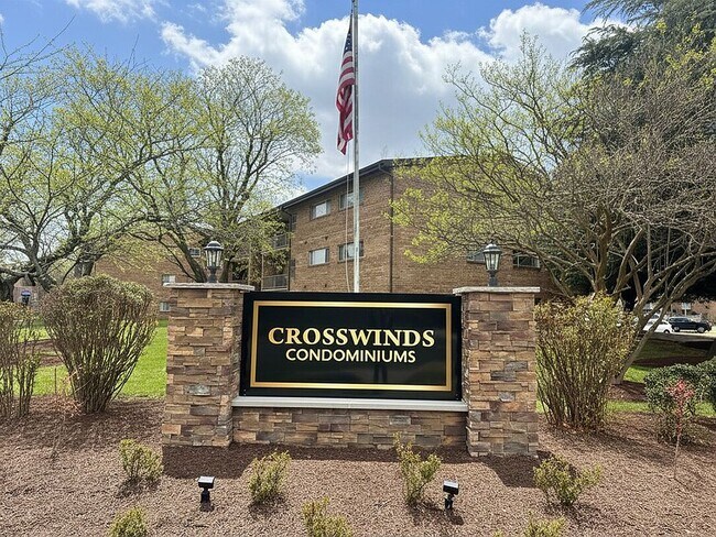 Building Photo - 1010 Adams Ave