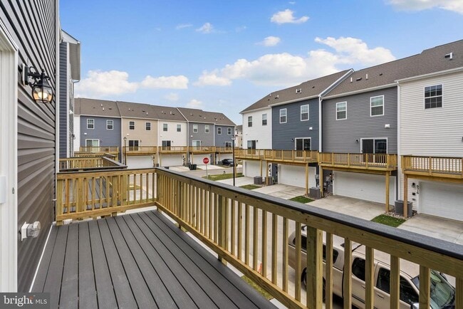 Building Photo - 5225 Manor Park Dr