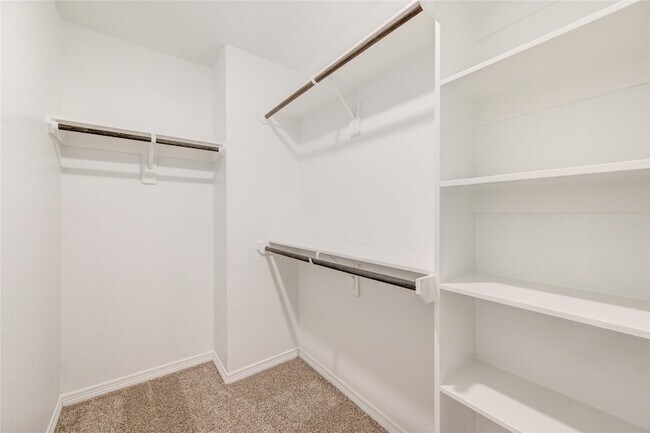 Building Photo - 812 Laguna Grn Ln