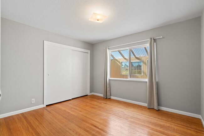 Building Photo - 101 Cerro Dr