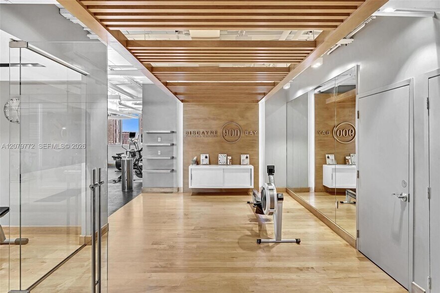 Building Photo - 900 Biscayne Blvd