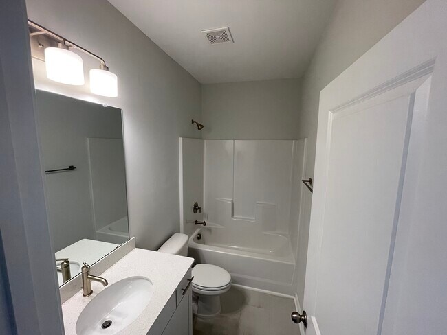 Building Photo - 840 Orchard Valley Ln