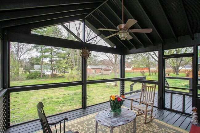 Building Photo - 712 Stewart Valley Dr
