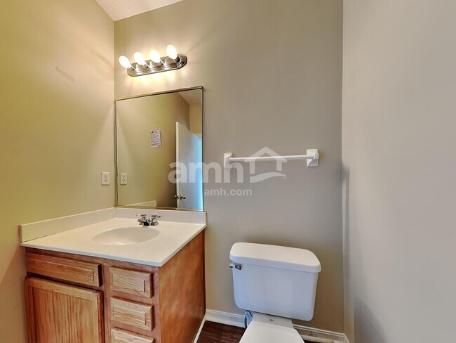 Building Photo - 420 Granny Smith Ln