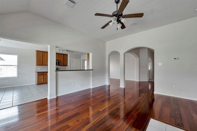 Building Photo - 2239 Waxwing Dr