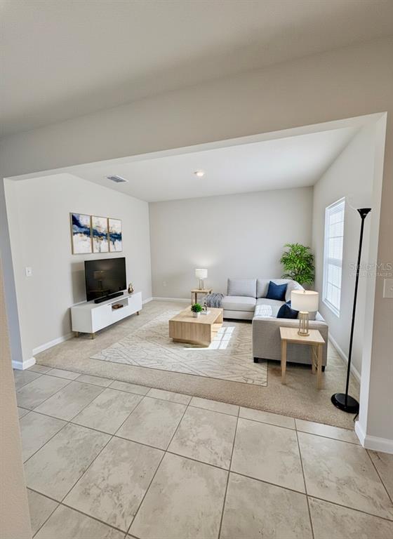 Building Photo - 1221 Lexington Ln