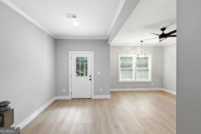 Building Photo - 232 Brad St