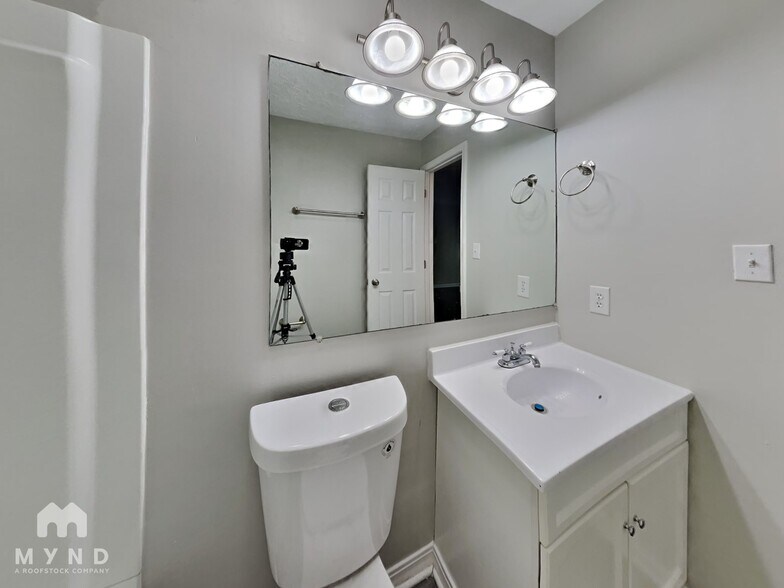 Building Photo - 8212 Autumn Mill Ln