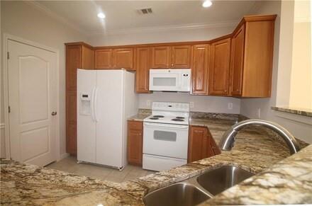 Building Photo - 3082 Brockenhurst Dr