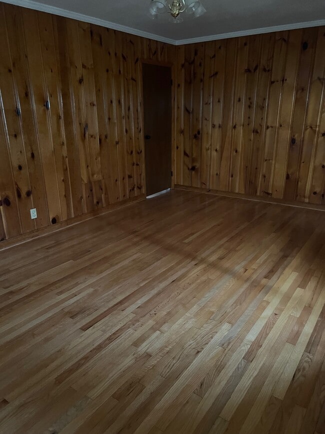 Building Photo - 5705 Creighton St