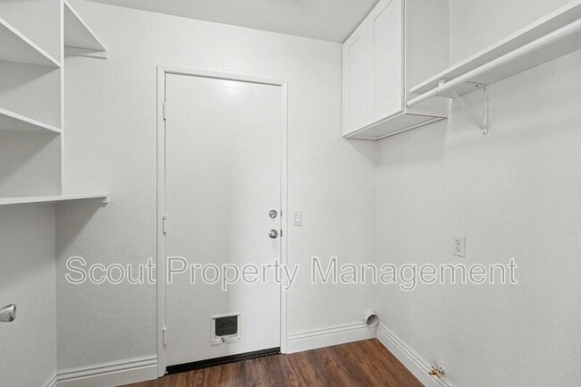 Building Photo - 30783 Medinah Way