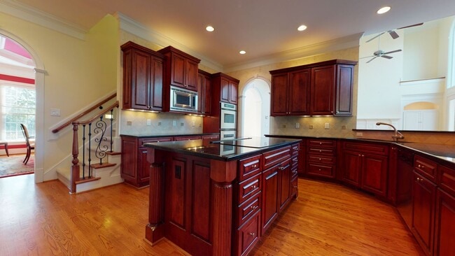 Building Photo - Estate Home in Fantastic North Raleigh Loc...