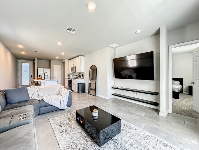 Building Photo - 2362 Brassie Ct