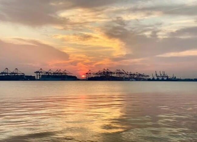 Building Photo - 122 W 39th St