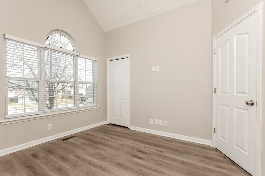 Building Photo - 7136 Legacy Dr