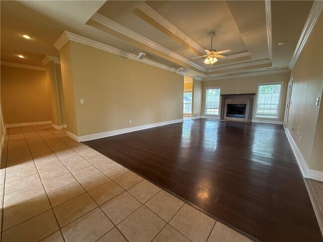 Building Photo - 5203 S Brooks Cir