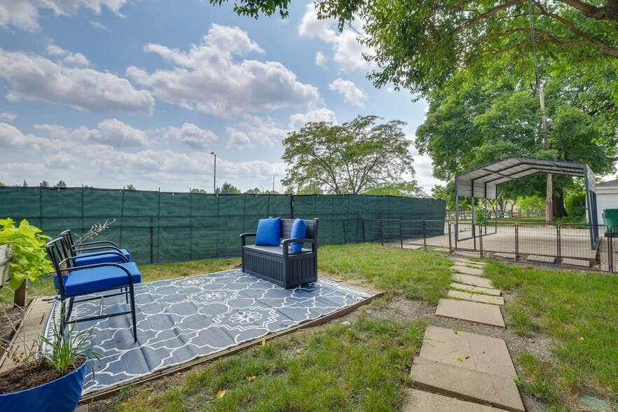 Building Photo - 927 S Taylor Ave