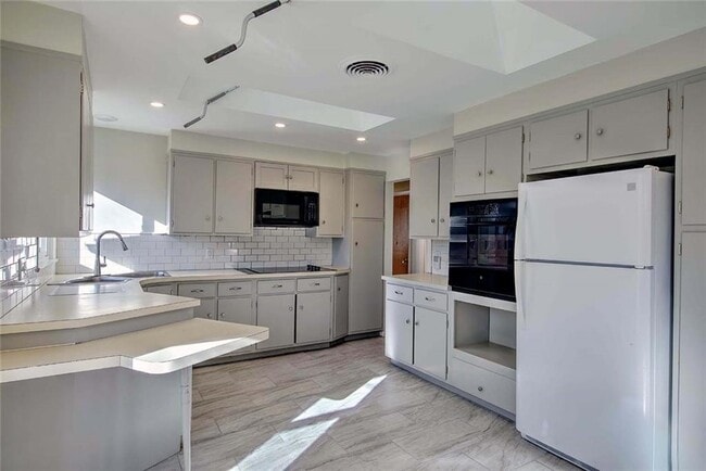 Building Photo - 78 Devonshire St