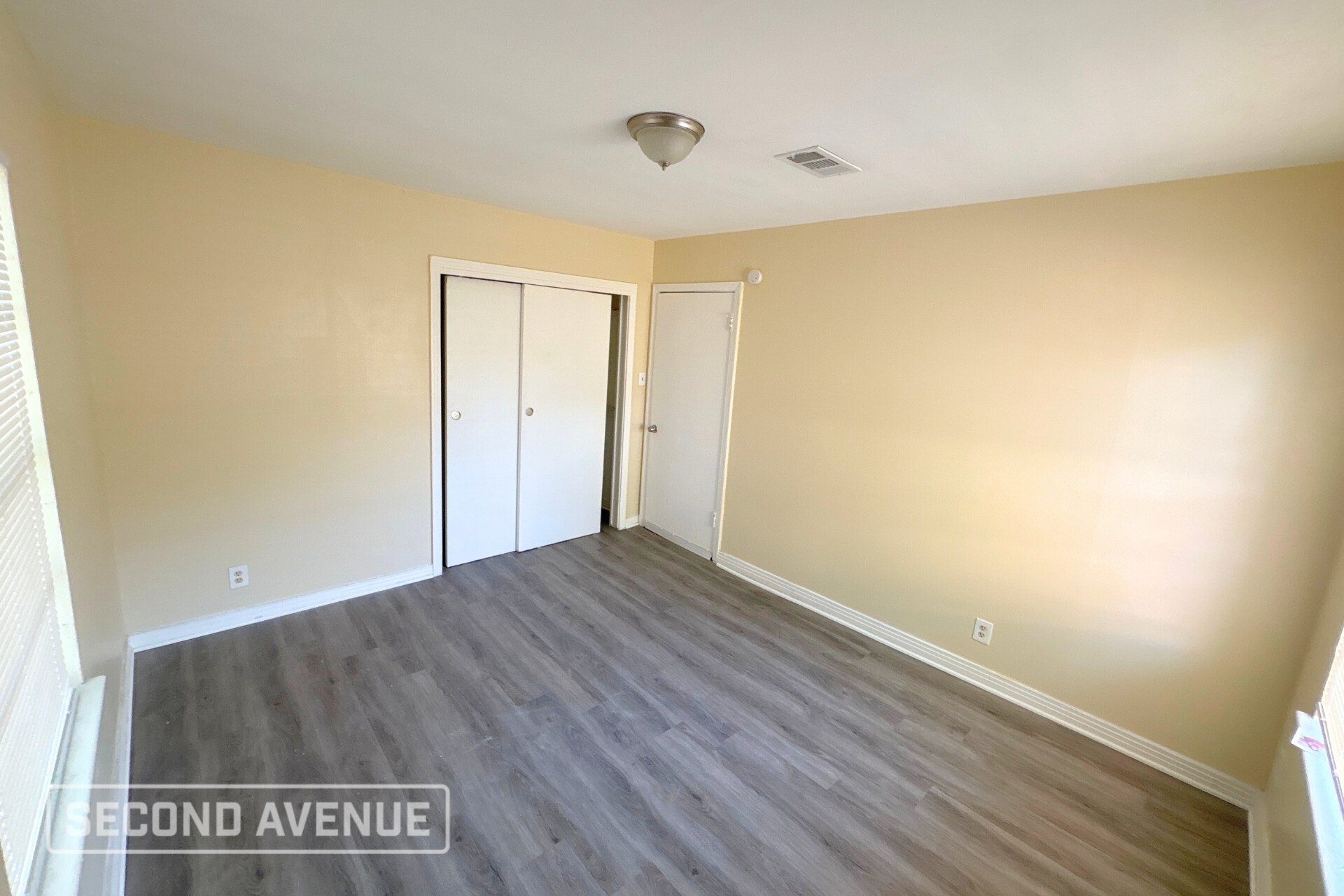 Building Photo - 607 Ahrens St