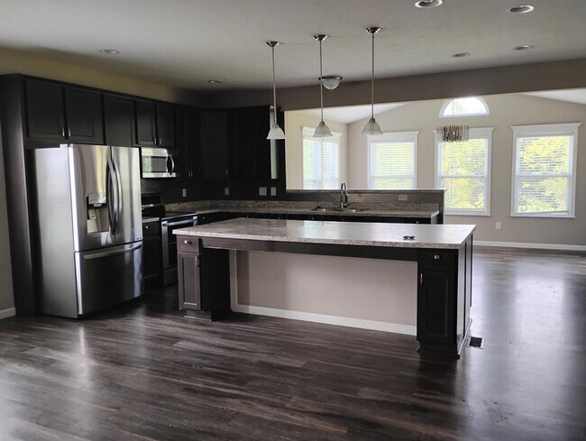 Building Photo - 1453 Hoovler Way
