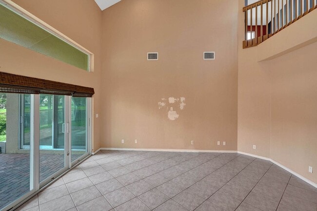 Building Photo - Amazing 4 Bedroom, 3 Bath home plus large 21'x11' loft located in Parkland Isles!