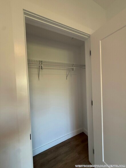 Building Photo - 199 Gardner St