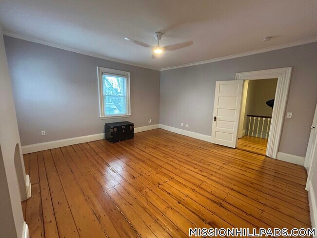 Building Photo - 1 Pickering Ave