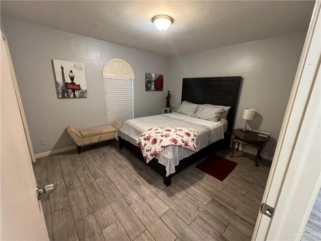 Building Photo - 23 S 24th St