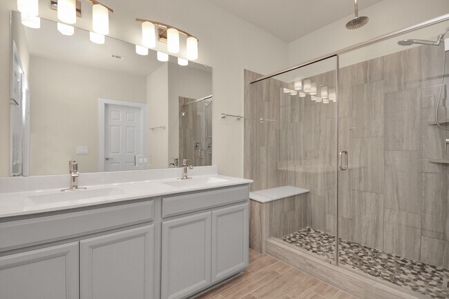 Building Photo - 1722 Summerlyn Ter Dr