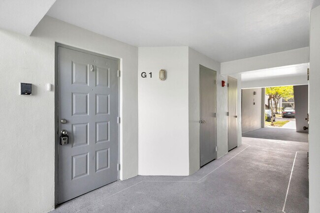 Building Photo - 1011 Green Pine Blvd