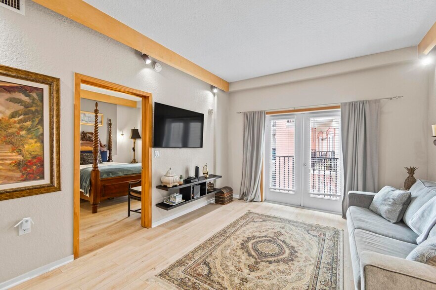 Building Photo - 101 Palm Harbor Pky