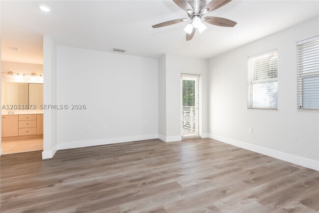 Building Photo - 8902 NW 109th Ct