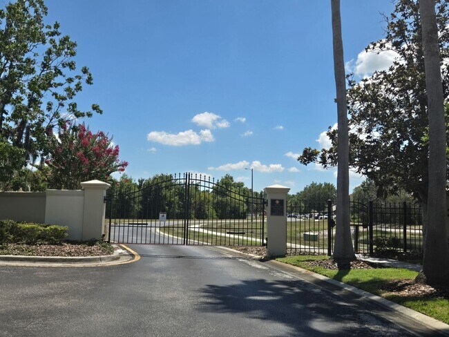 Building Photo - Freshly Painted 4BR/2BA Pool Home with Screened Pool & Spa – Move-In Ready!