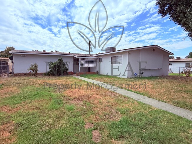 Primary Photo - 1444 E Colton Ave