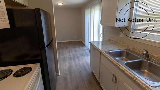 Building Photo - 7220 N Moberly Dr