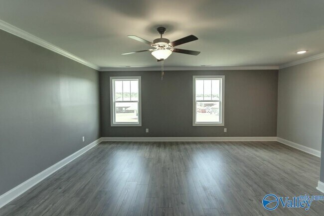 Building Photo - 17212 Stonegate Dr