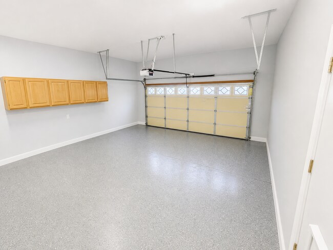 Building Photo - Beautiful 2-Story Home In Hidden River. Finished Basement. Turfed Backyard.
