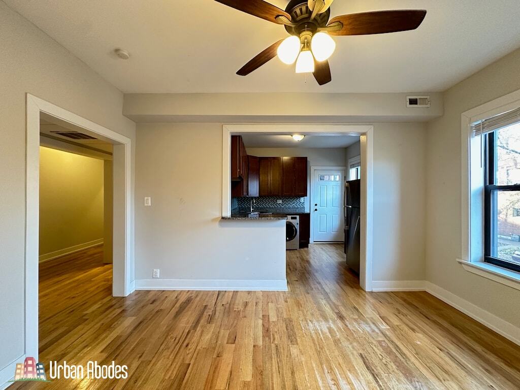 Building Photo - 3523 N Racine Ave