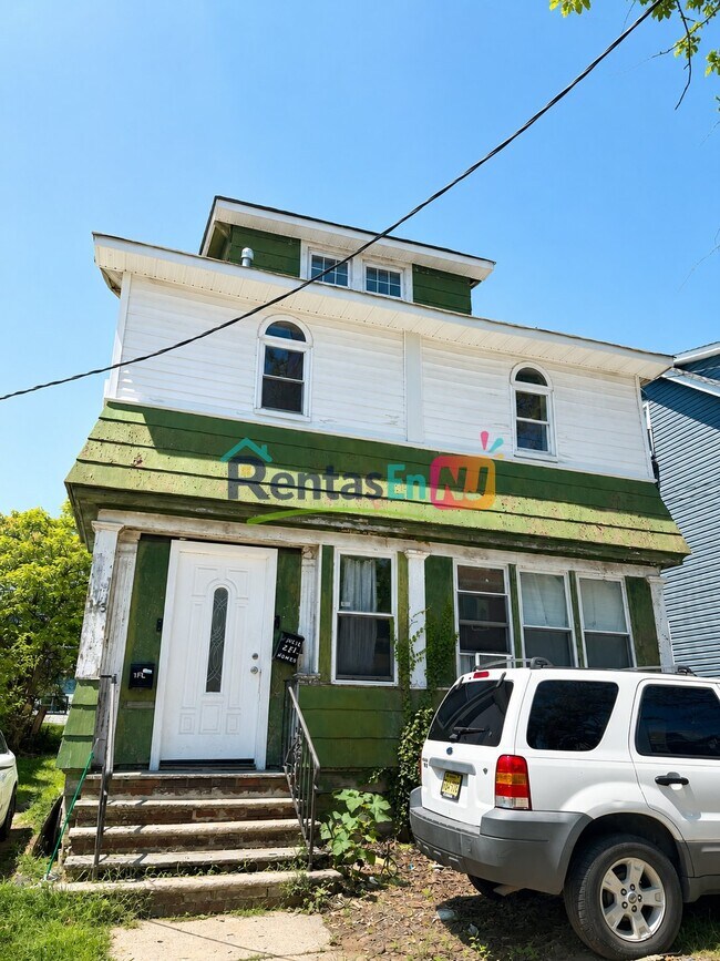 Building Photo - 145 Vermont Ave
