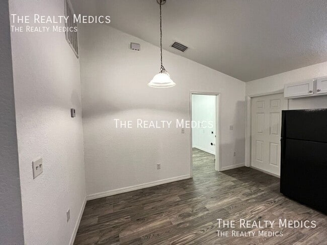 Building Photo - 3152 SW 151st Ave