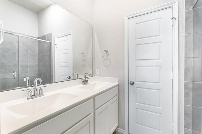 Building Photo - 445 Camas Creek Ln