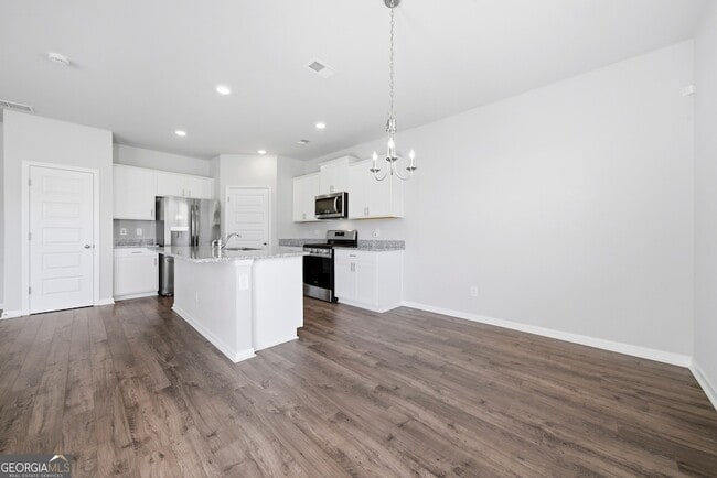 Building Photo - 59 Silver Birch Pass