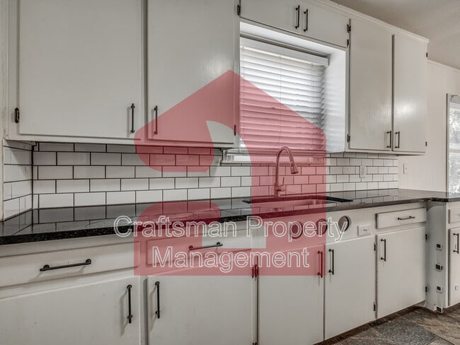 Building Photo - 3225 NW 33rd St