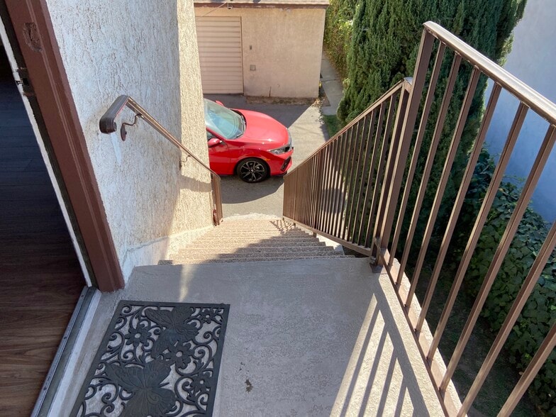 Upstairs - 322 Cornell Dr