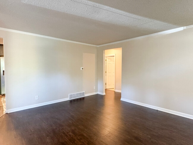 Building Photo - 105 SW 119th St
