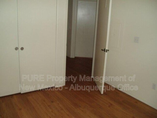 Building Photo - 6800 Vista Del Norte Dr NE