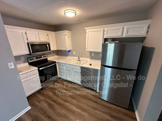 Building Photo - 503 SW 4 St