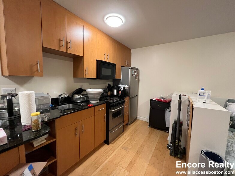 Primary Photo - 462 Park Dr