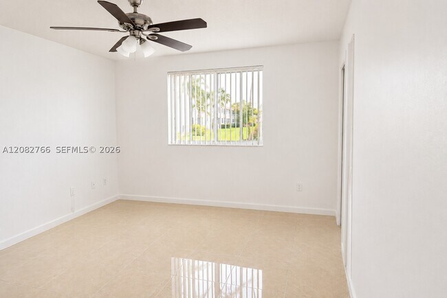 Building Photo - 2600 S University Dr