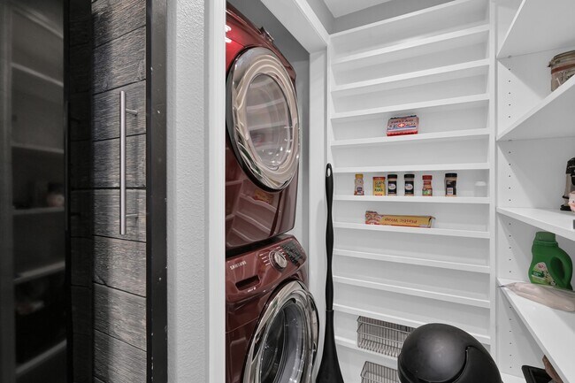 Building Photo - 12800 Melville Dr